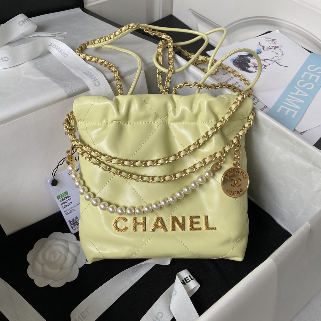 Chanel23SAS3980 Pearl Chanel's mini22 hit the heartThe bag accessories of Chanel Goose will always b