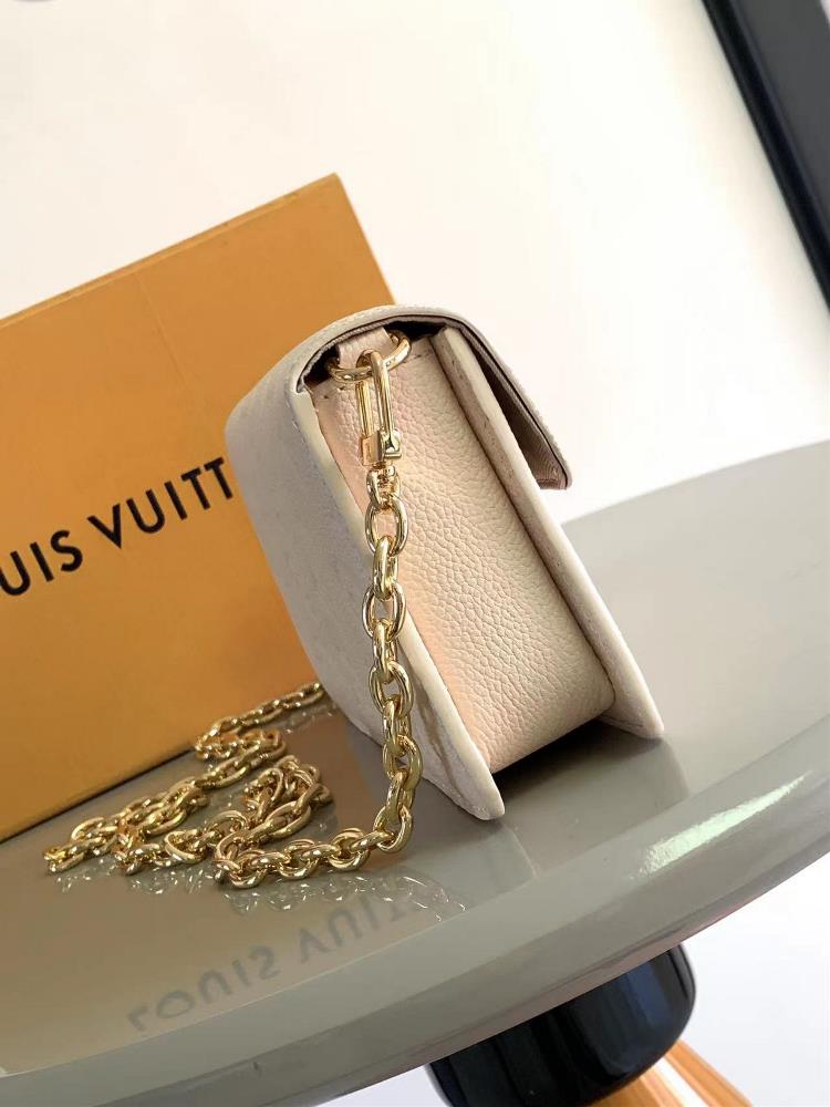 The iconic LV Bag M82637 Wallet On Chain Metis Chain Handbag exemplifies the perfect co