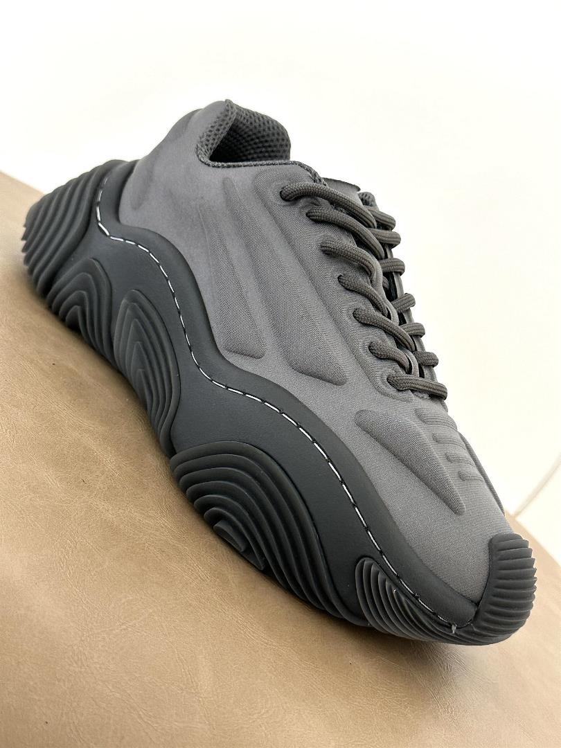 Grey Aw Vortex Shoe Size 3536373839 This sports shoe is designed with a unique pattern to crea