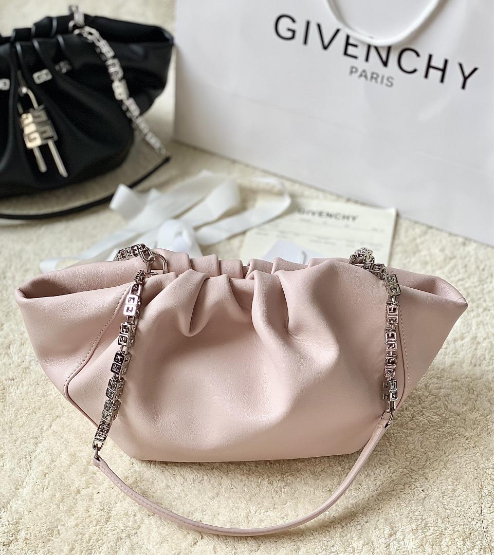 Top Original GIVENCYG HomeNew KennyBagI fell in love with this chain satchel at first sight Th