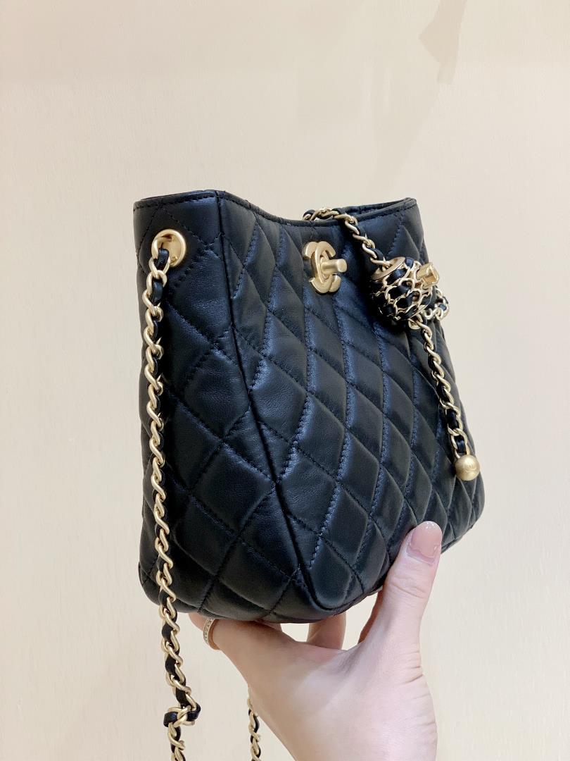 Shipping CelebrationHappy 2022cc SpringSummer CollectionGolden Ball Hobo Hippie BagAuthentic p