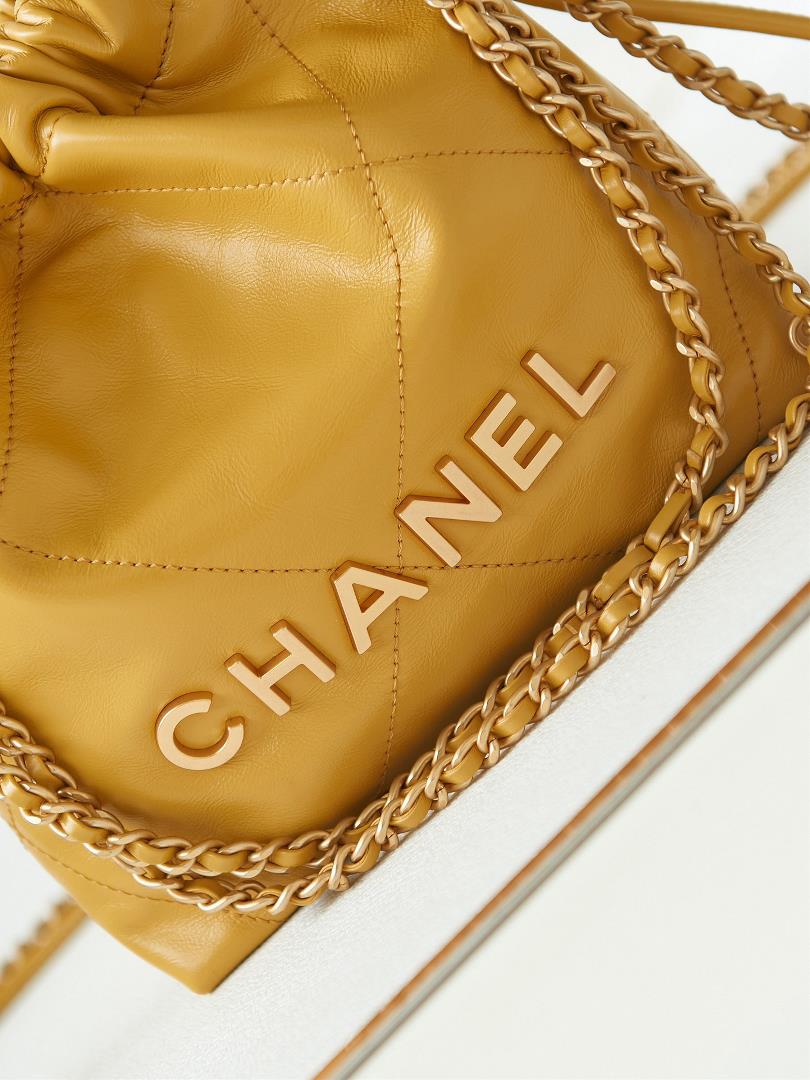 chanels mini22 hit HeartsThe bag accessories of Chanel Goose will always be planted with grass