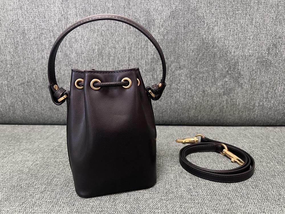 VALENTINO GARAVANIVLOGO SIGNATURE Soft Sheepskin Mini Bucket Bag Thanks to the design of