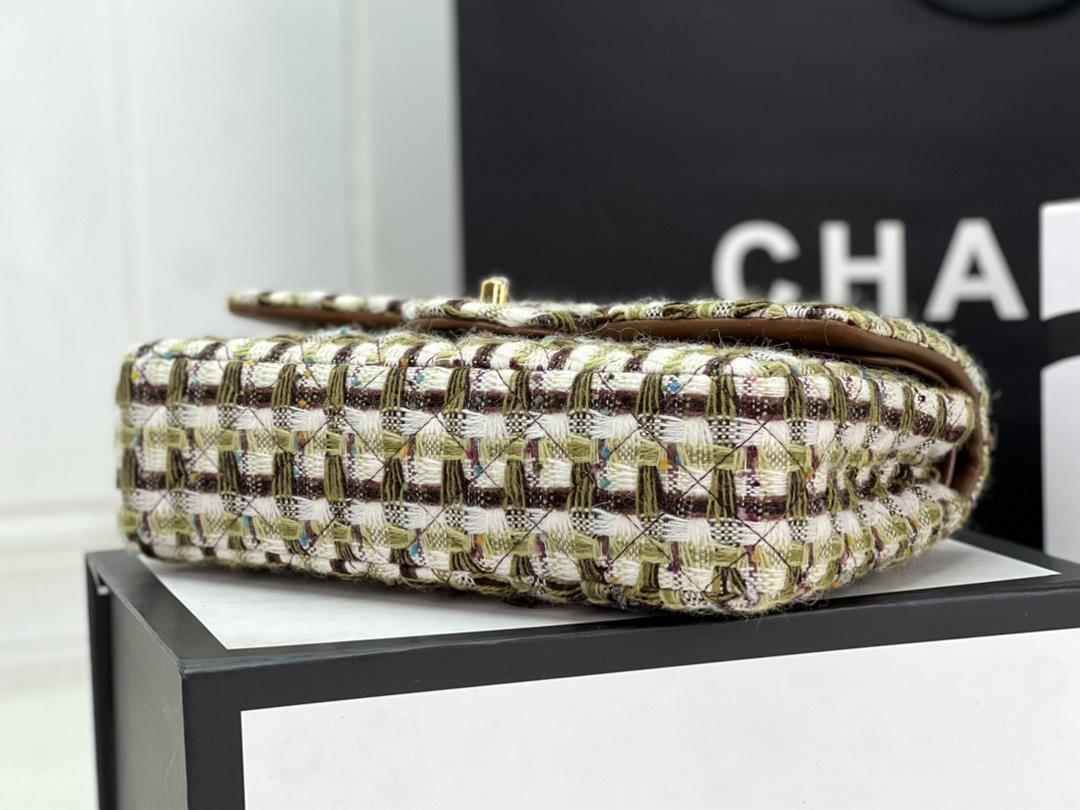 Chanel CF woolen series this is a bag that can be praised by all friends around us for it