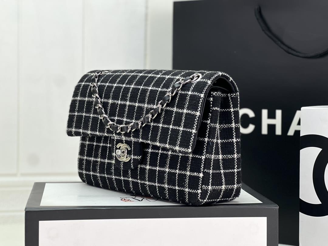 Chanel CF woolen series this is a bag that can be praised by all friends around us for it