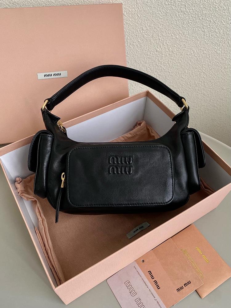 black Motorcycle pocket underarm bag I dont know sistersThe difficulty of buying is no less than that of hedging series exaggerated and said hahaSw