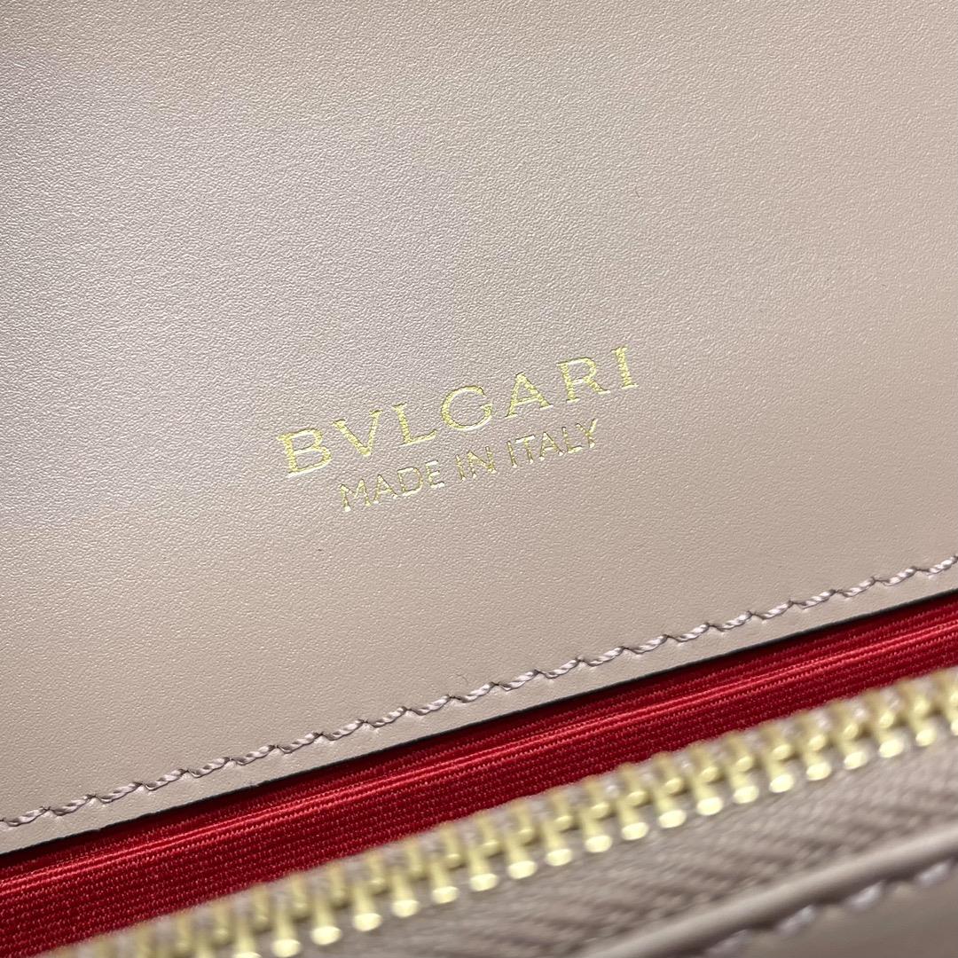 Bvlgar upgraded cowhide leather soft and delicate inspired by nature exudes a sense of feminin