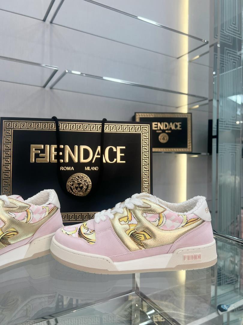 womens 3441 century CobrandingVersace by Feni Feni Match compact design sneakers with retro la