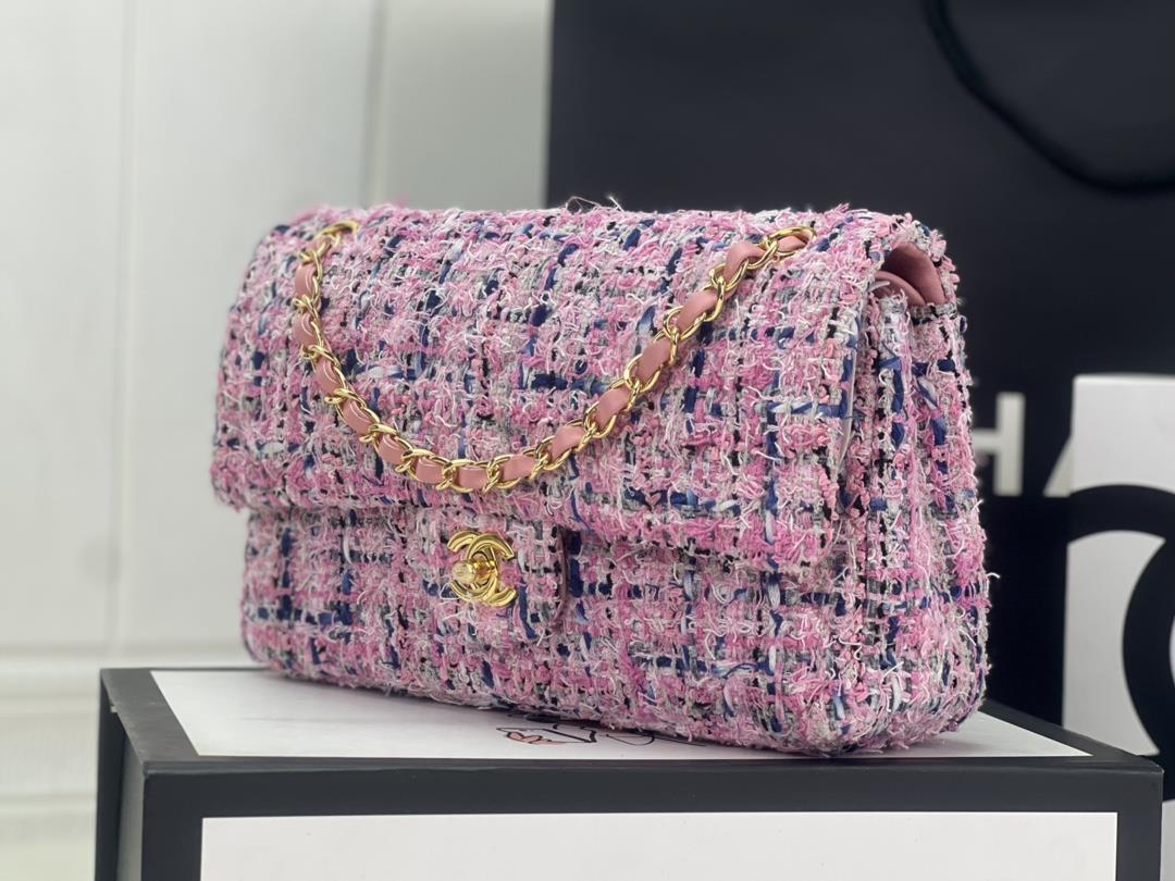 Chanel CF woolen series this is a bag that can be praised by all friends around us for it