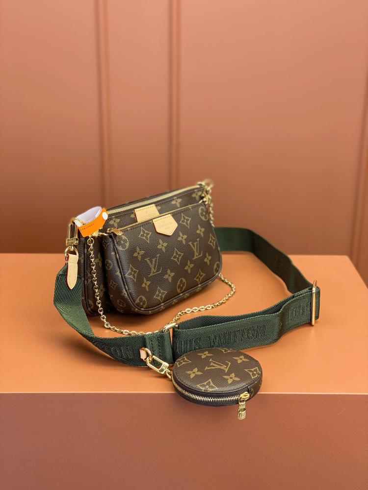 The LV Multi Pochette Accessories handbag also known as the M44813 is a fashion statemen