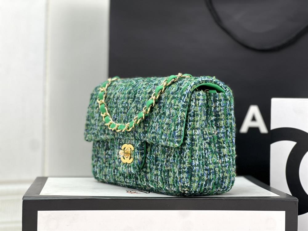 1116 Chanel CF woolen series this is a bag that can be praised by all friends around us f