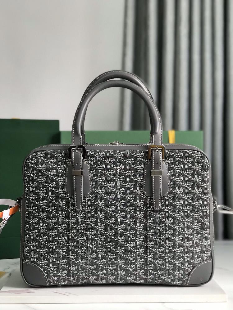 Goyard Ambassad messagebag Small BriefcaseThe AMBASSADE series is designed to meet the nee