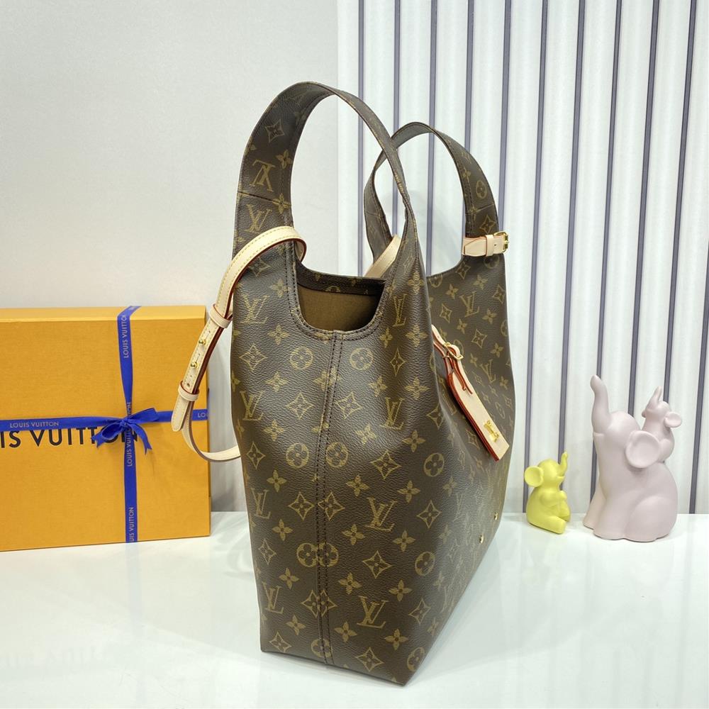 The LV Bag M46817 Atlantis Large Handbag is a manifestation of everlasting elegance Its d