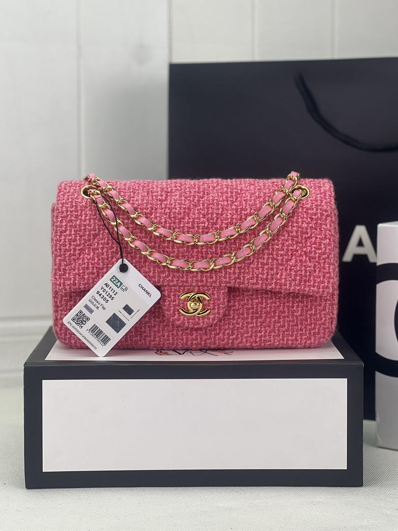 Chanel CF woolen series this is a bag that can be praised by all friends around us for its elegance