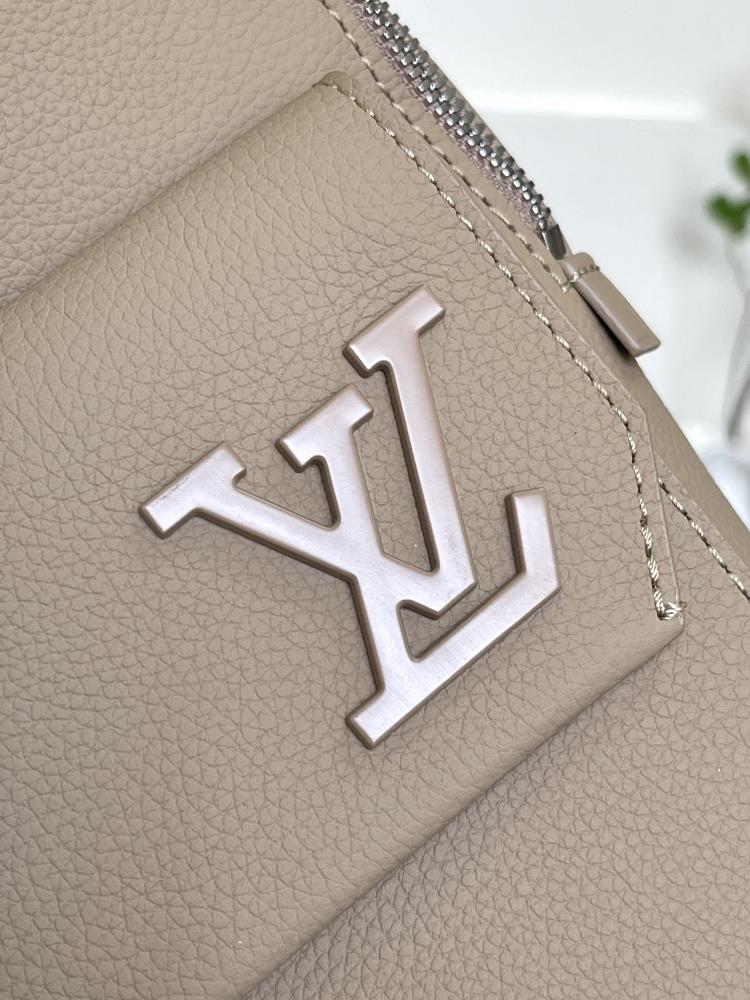 The LV M23765 Zly jm hx Pilot slingback is a true investment piece that transcends trends