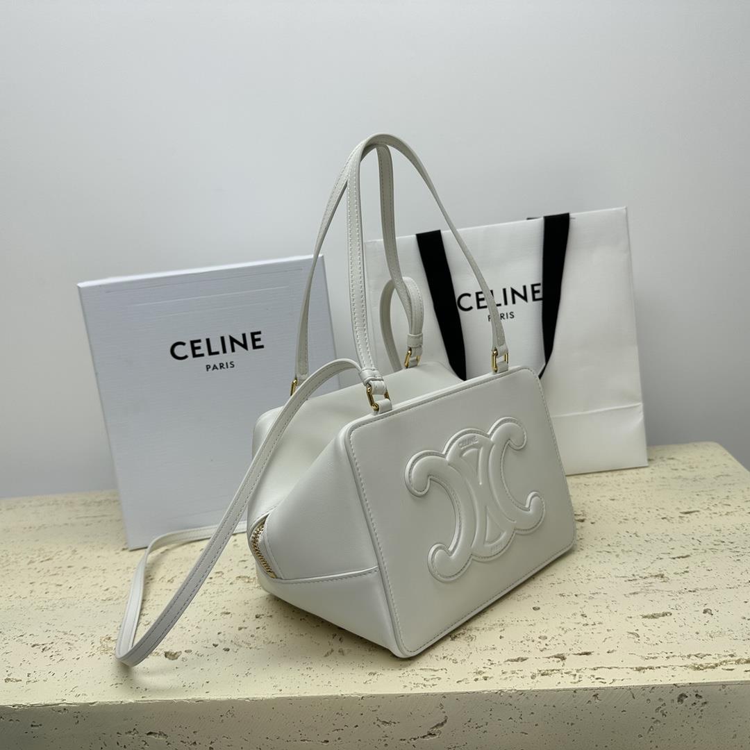 celines new FOLDED CUBE smooth cow leather handbag lined with suede cow leather carrying shoul