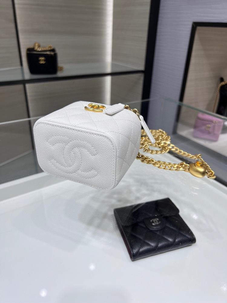 chanel bagAP3203Ydouble c embossed logo