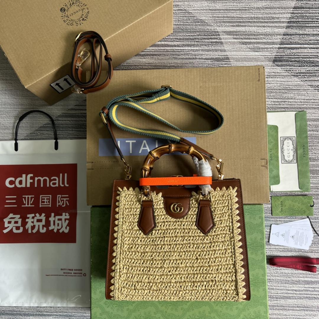 Equipped with a complete set of counter green packaging Diana Bamboo Joint Series Medium Tote Bag is