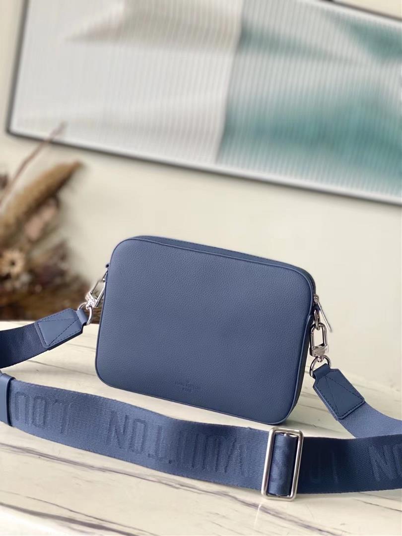 Top grade original M22611 blue top leather This Fastline Messenger bag is made of soft cow lea