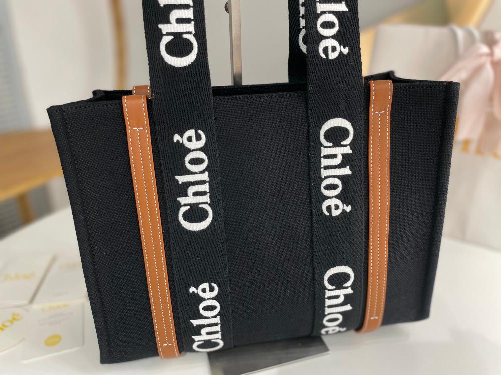 Medium Black Chloes new Woody Family Tote bag The cool black ribbon and letter embroidere