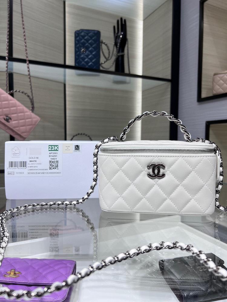 chanel 23K new product Liao color rhinestone hand held long box with builtin small mirror portable makeup box cowhide AP3593Y size 17X95X8cm  pro