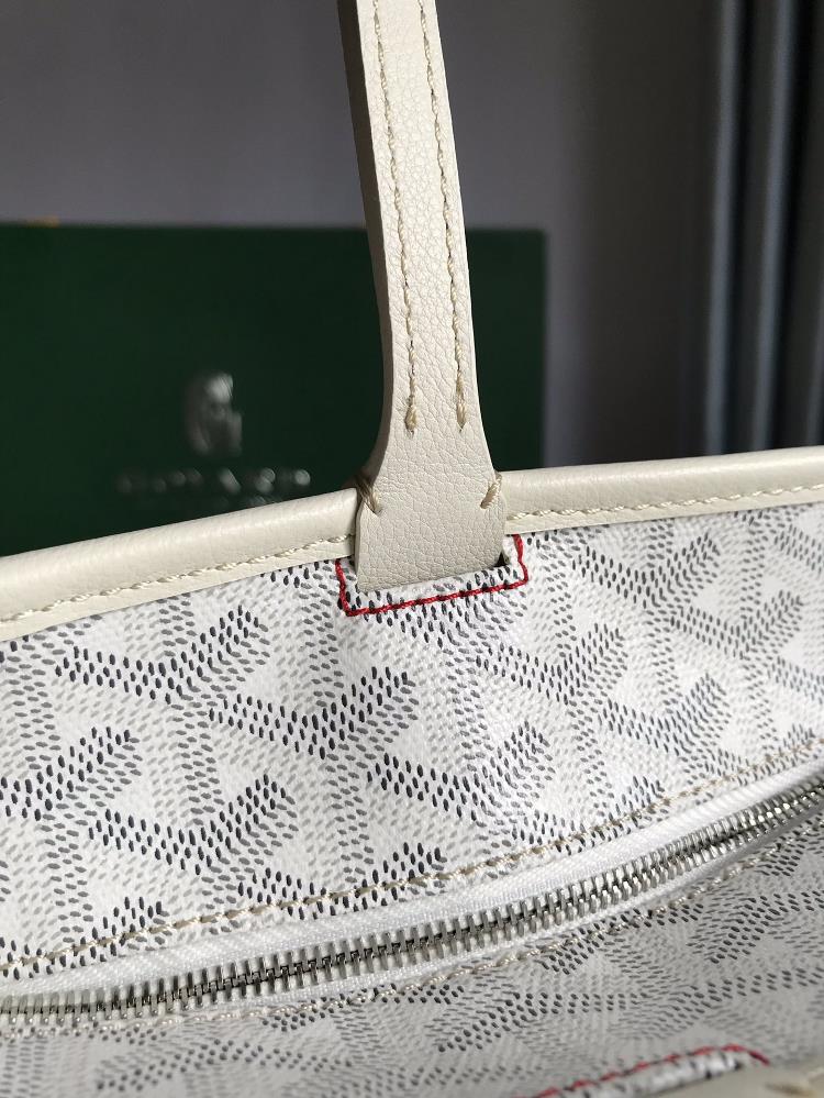 But what truly sets the Goyard Bag apart is the upgrading of the leather to the top layer