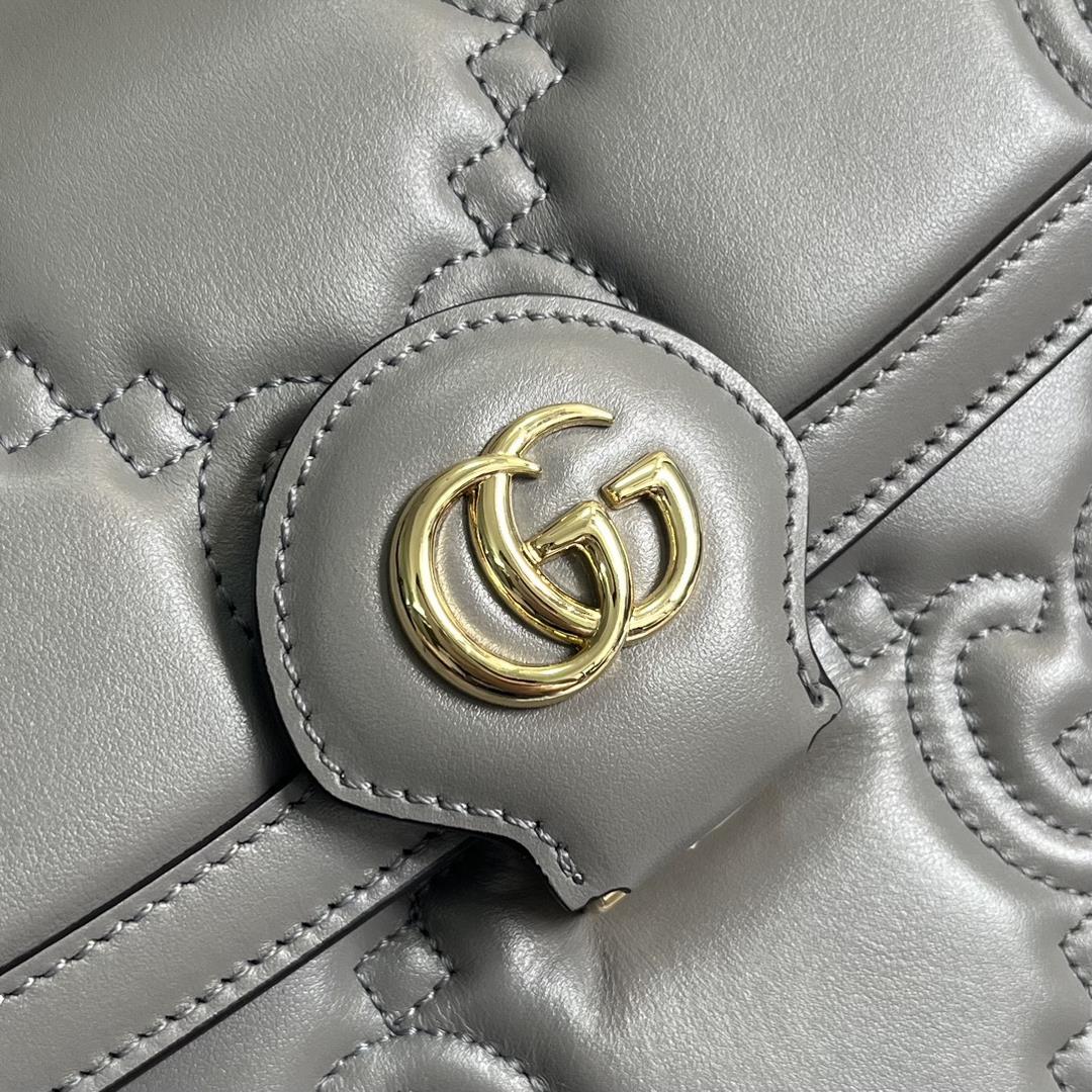 Equipped with a complete set of packaging GG Matelass leather interprets the brands iconic mat