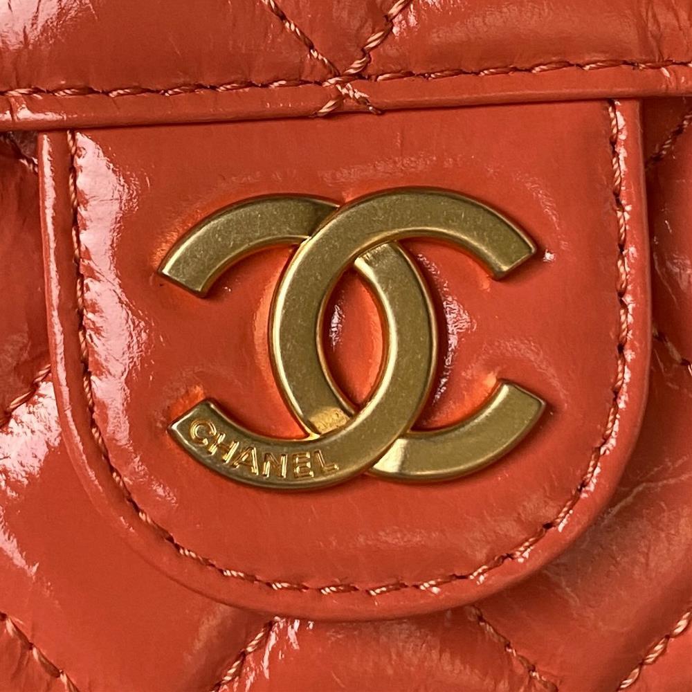 The small Chanel 23B model AS4323 oil wax leather hobo seat stable shoulder bag has the hi