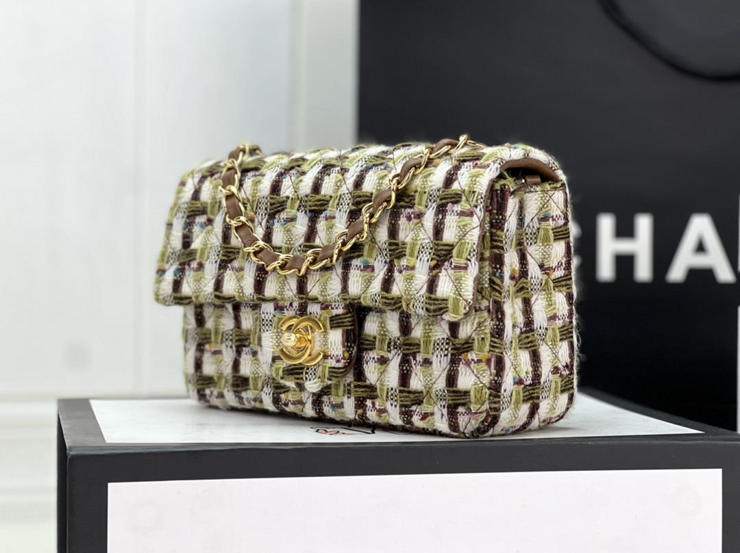 Chanel CF woolen series this is a bag that can be praised by all friends around us for it