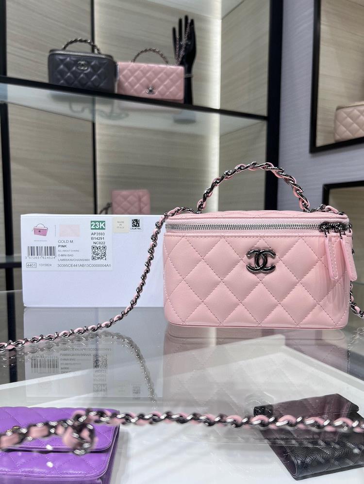 chanel 23K new product Liao color rhine stone hand held long box with builtin small mirror portable makeup box cowhide AP3593Y size 17X95X8cm  pr