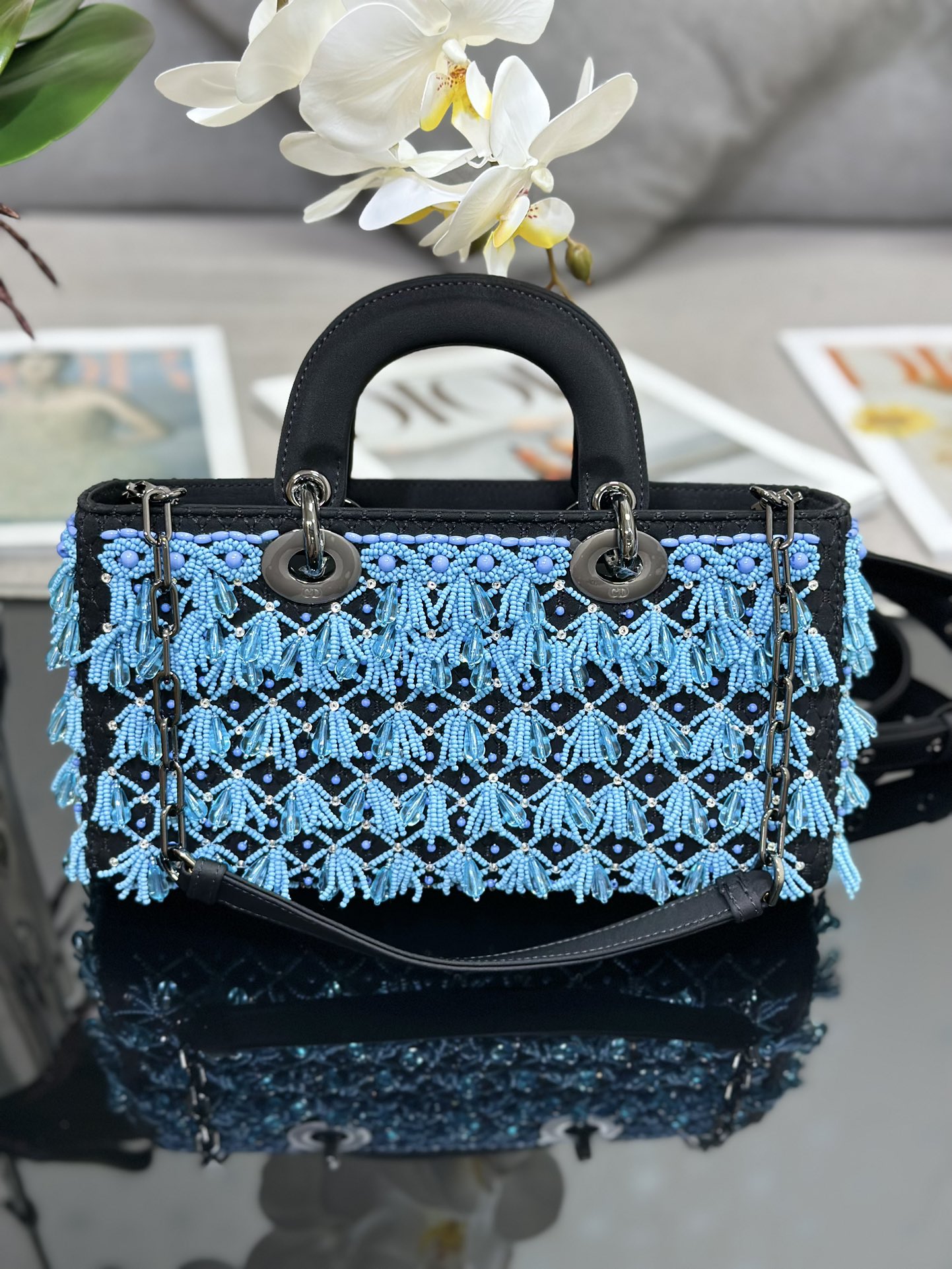 Lady DJoys new embroidered water drop blue bead is a brand new item of this season fully demon