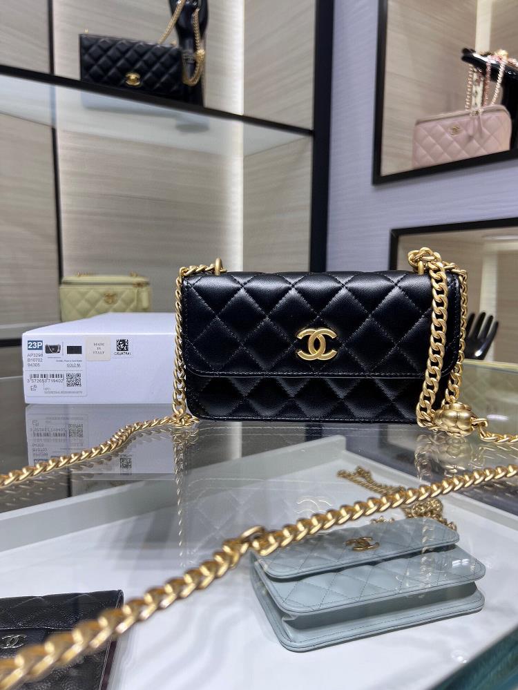 chanel 23P New Phone Bag Sheepskin Most Beautiful Camellia Adjustment Buckle Exquisite and stunnin