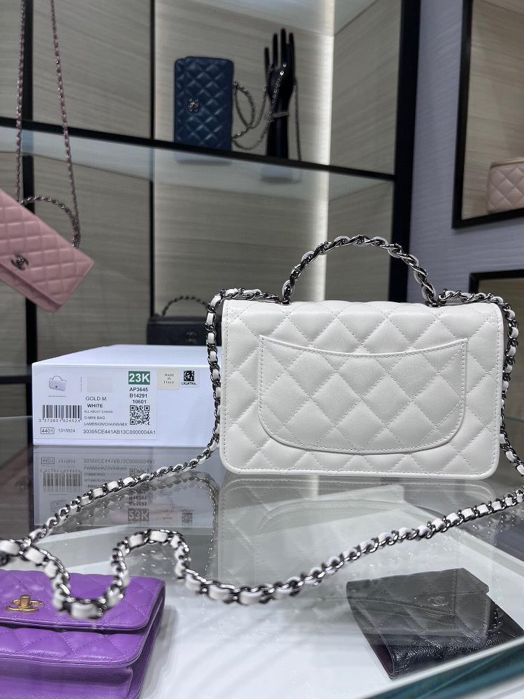 The Chanel bag model AP3645Y is a timeless and elegant accessory that has become a stapl