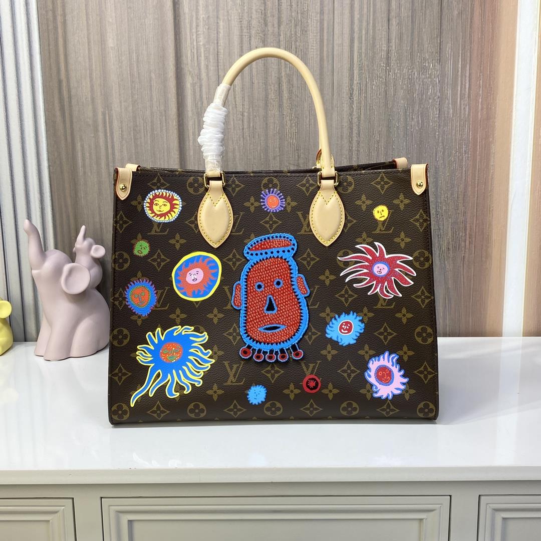 The embroidered new M46429 ONTHEGO medium size handbag features classic Monogram canvas and Mo