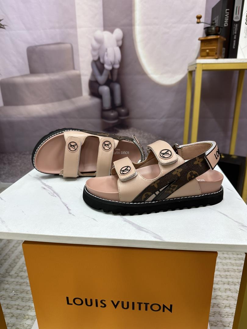 LV Louis Vuitton luxury brand sports and leisure sandals are made of imported original cowhide