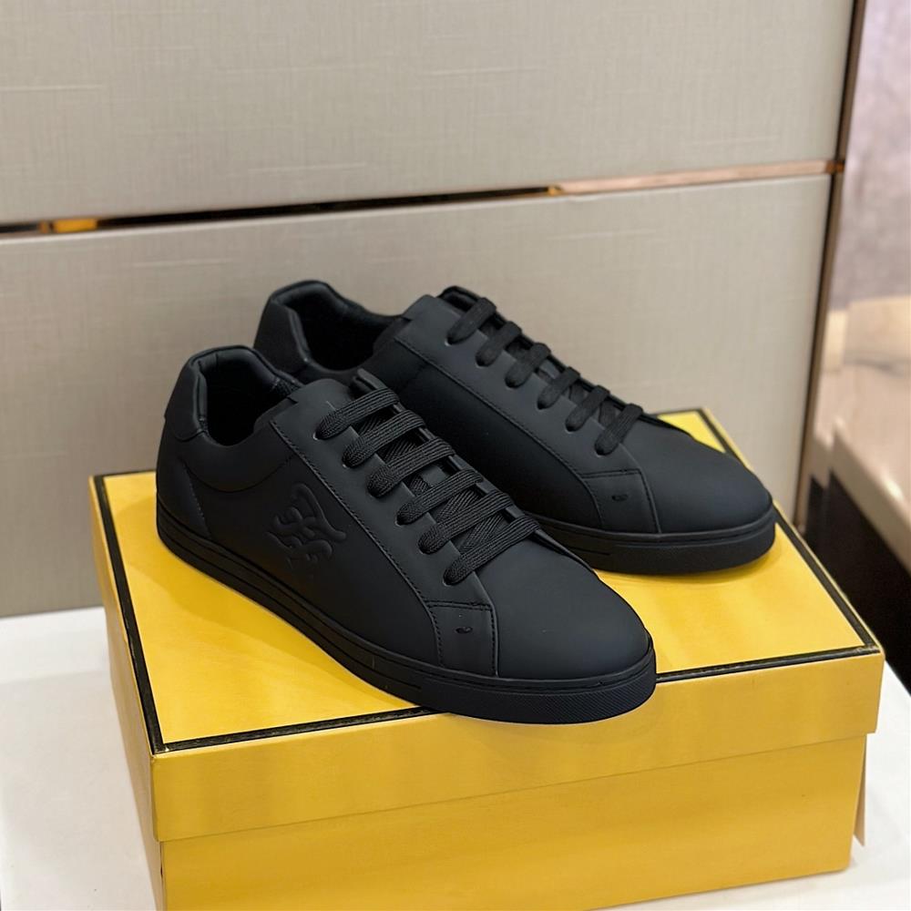 Fendi Mens Sports Shoe Top EditionIn the corner there are no restrictions on expression highlighting FF elements Cowhide highlights individuality