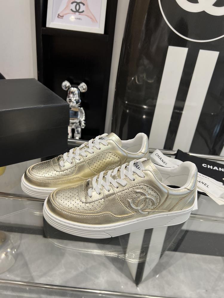 purchasing level 2024ss early spring Chanel sports shoes with full leather material dopamine color scheme classic color scheme original 11 developm