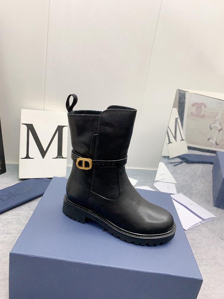 For those who prefer a more edgy and rebellious look the knight Martin boots from Dior ar