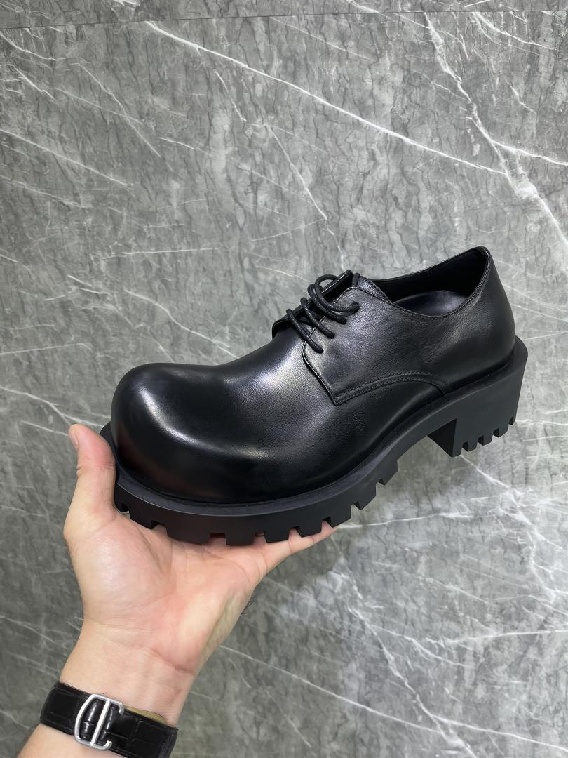 2023BALENCIAGA Balenciagas new HUMMER Derby shoe slightly asymmetric round head lace up