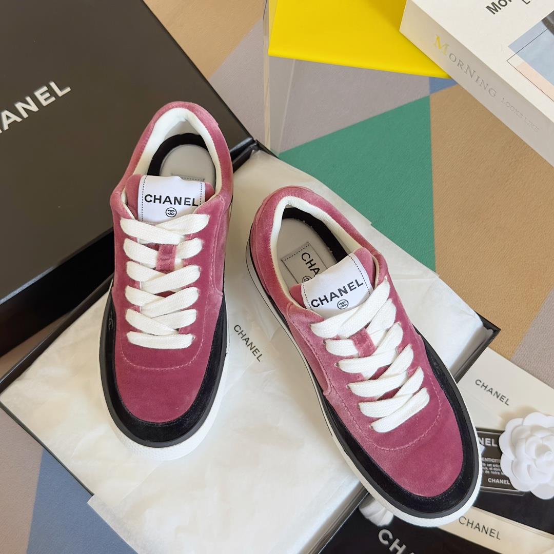 Top level version Low Help Chanel Chanel 23B Panda Color Sneaker Xiaoxiang Casual Sports Shoes Thick