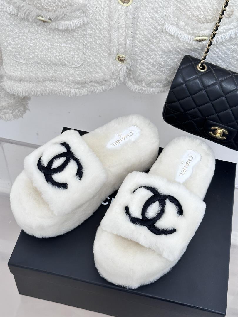 factory price chanel classic four season double c humy slipper this hair is really cute a