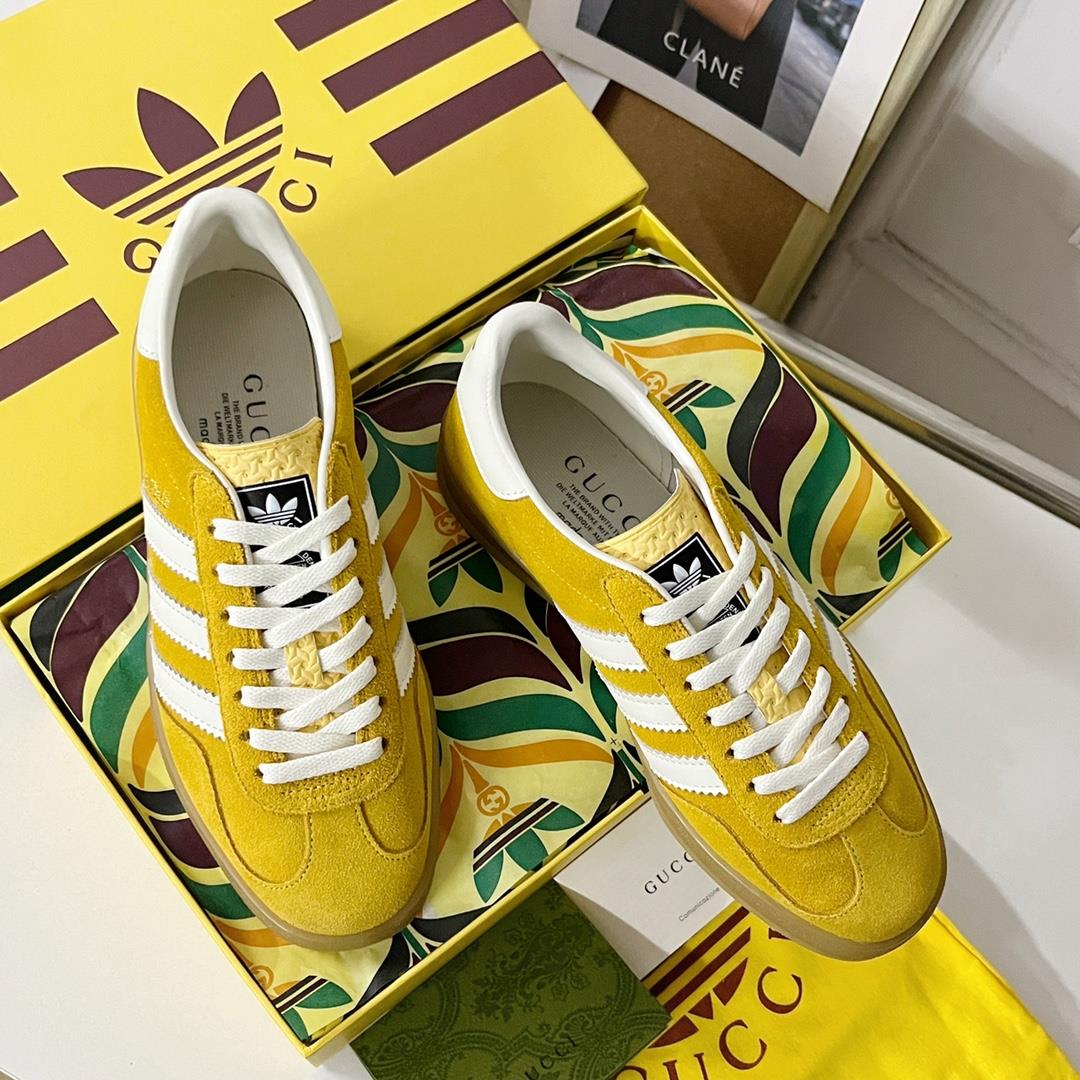 Top level version  new color schemeAdidas x Gucci Co branded Gazelle sneakers Couple casual skatesTh