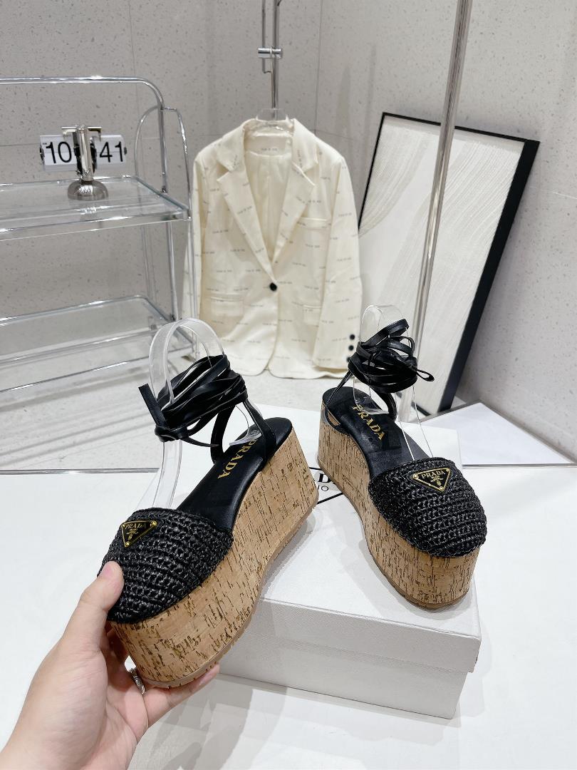 The latest original prada Prada new roman woven wood grain thick soled sandals are release