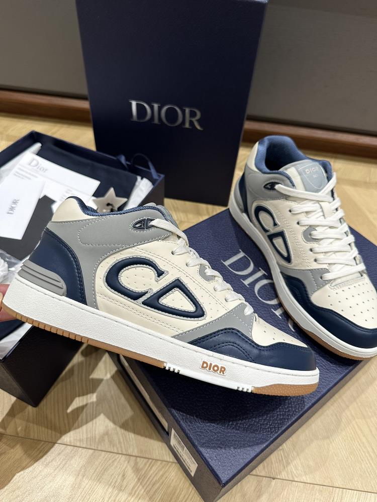 As someone who values both style and performance the Dior Sheos Couple Skateboarding Sho