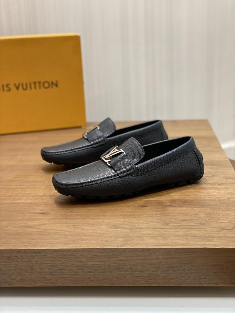 Louis Vuitton LUXEMBOURG SAMOTHRACE series of bean shoes made a remarkable debut on the s