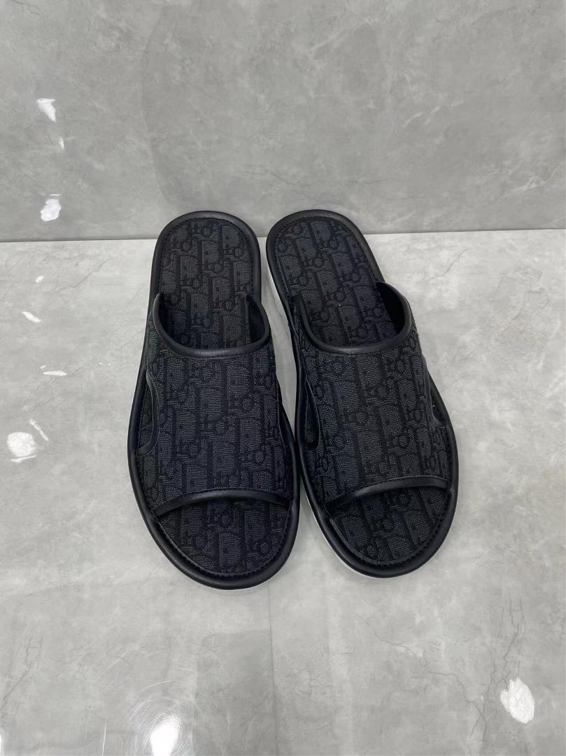 DIOR ALIAS New Sandals and Slippers Dior Alias sandals are a new product from the summer a leisurel