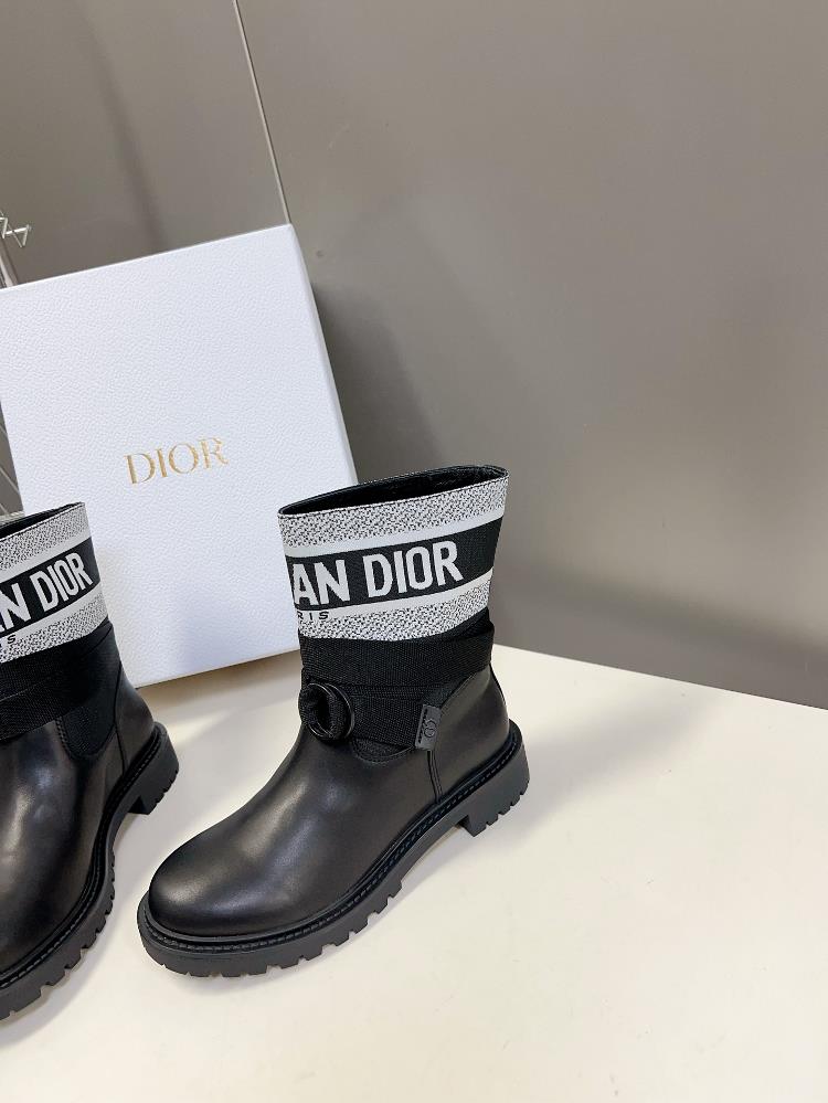 400 Dior Classic Autumn and Winter Knight Boots featuring a variety of celebrity internet