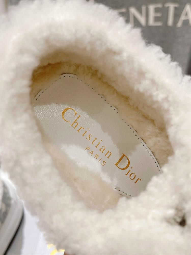 Furthermore TPU material ensures that Dior shoes are not only fashionable but also comfor