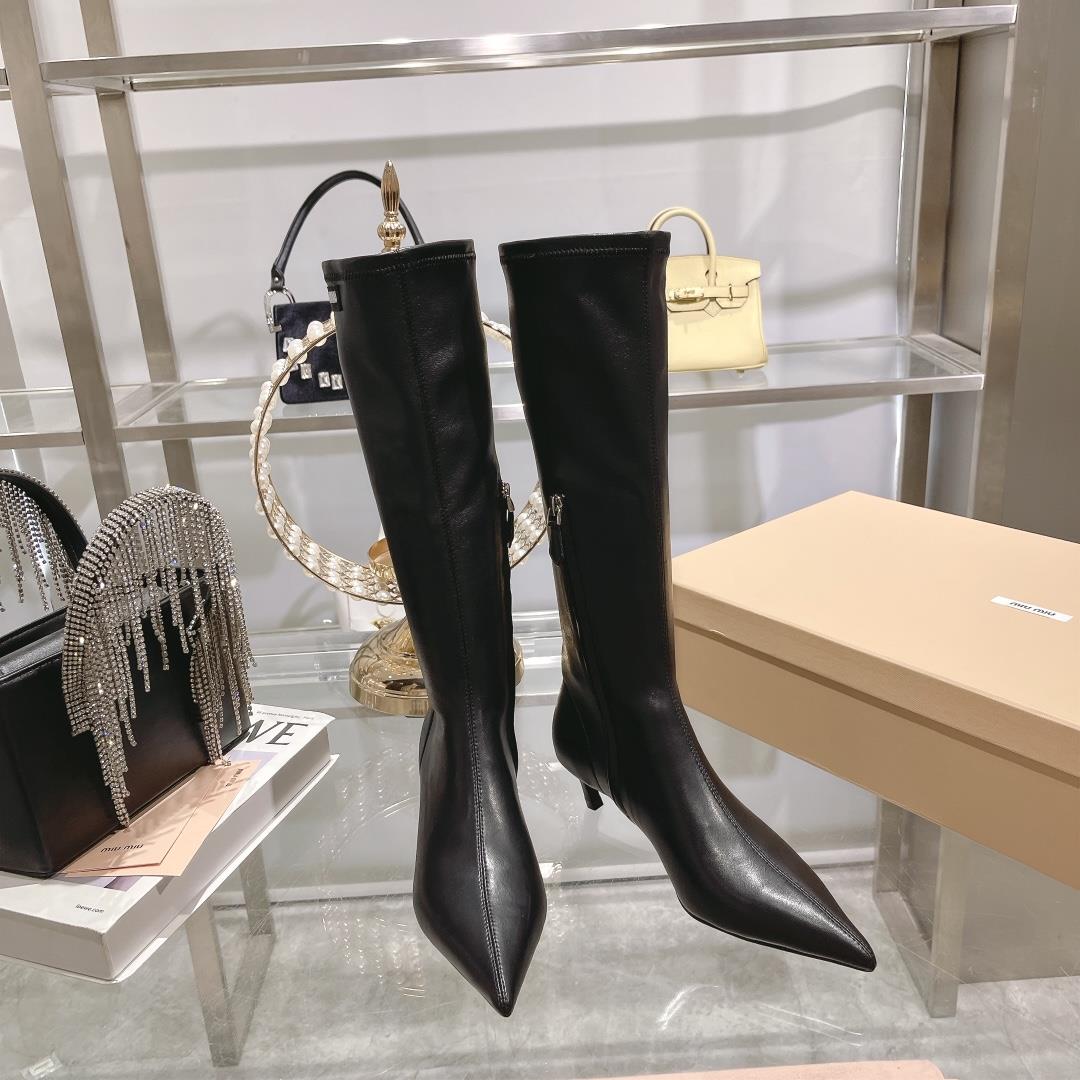 Long boots for appearance  Miu Miu runway style new spring boots for autumn and winter 2023 The po