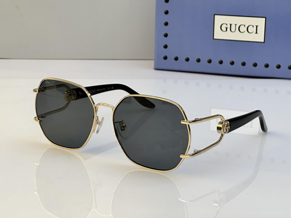 What sets the Gucci Glasses GG1563S apart from other eyewear is their ability to be pers